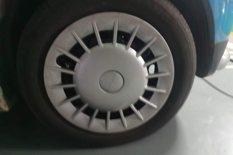 Used Livan Blue Balloon 2025 Model Dynamic Version Right Front Wheel Hub
