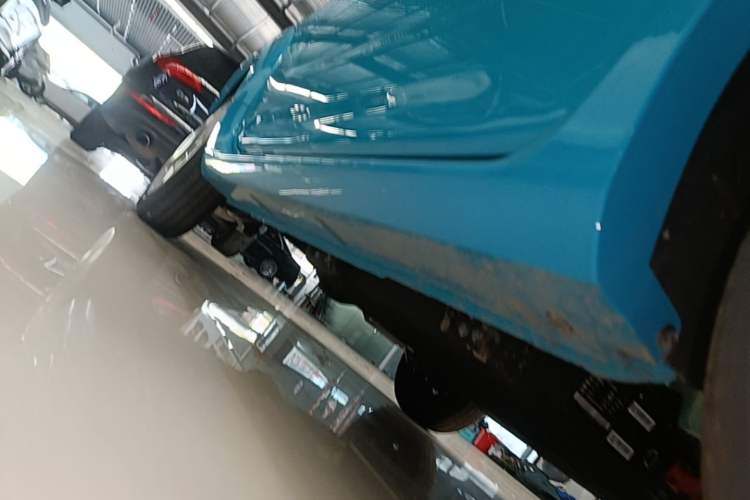 Used Livan Blue Balloon 2025 Model Dynamic Version Right Side Sill