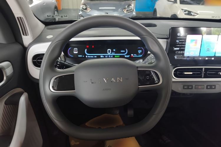Used Livan Blue Balloon 2025 Model Dynamic Version Steering Wheel