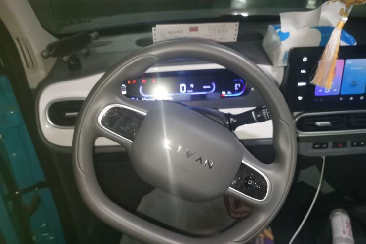Used Livan Blue Balloon 2025 Model Dynamic Version Steering Wheel
