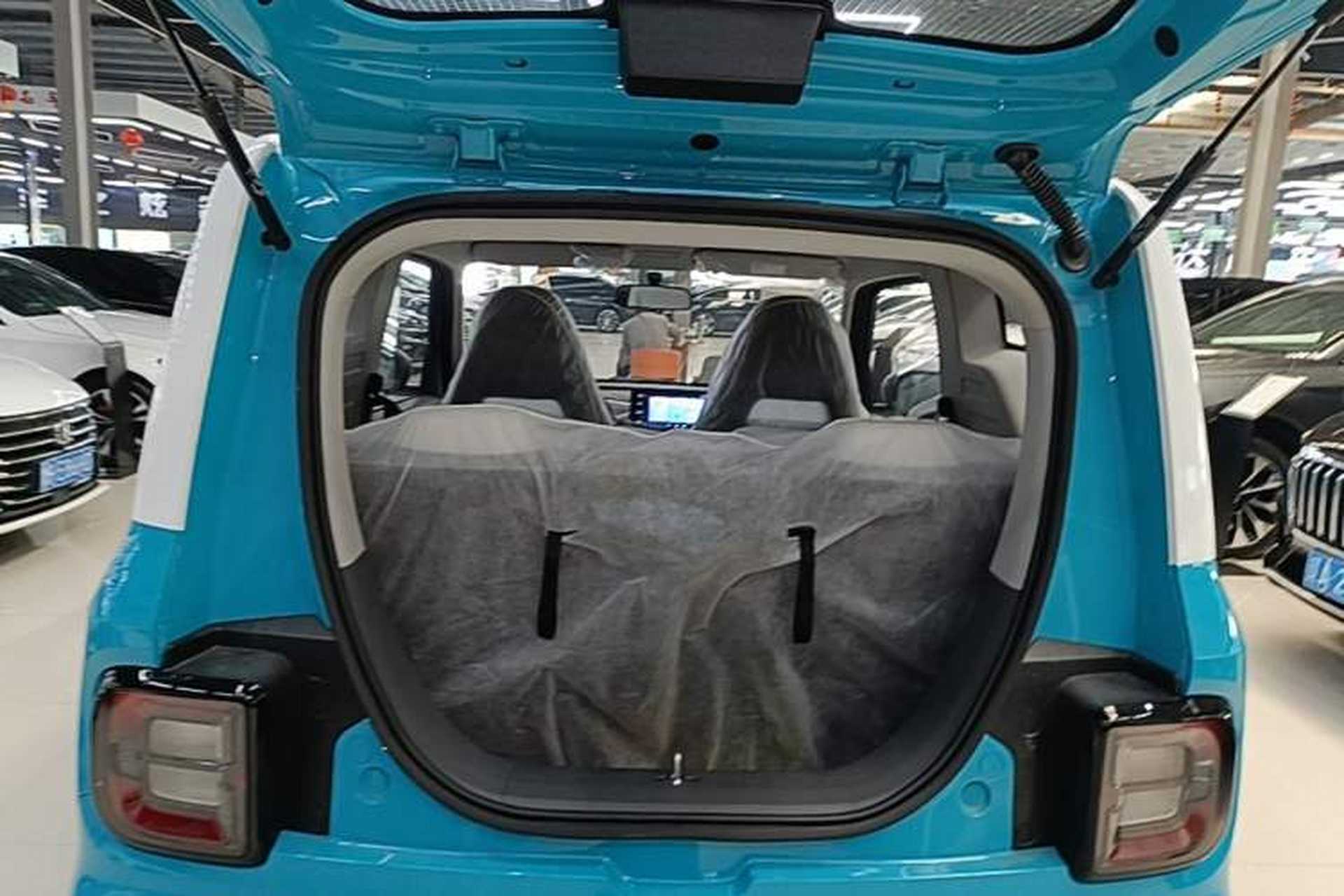 Used Livan Blue Balloon 2025 Model Dynamic Version Trunk