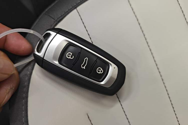 Used Livan Blue Balloon 2025 Model Dynamic Version Vehicle Key