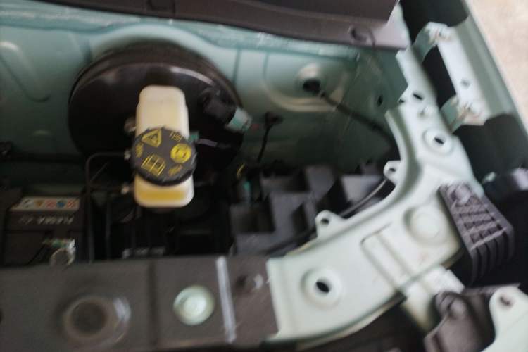 Used Livan Blue Balloon 2025 Model Dynamic Version Engine Bay Left