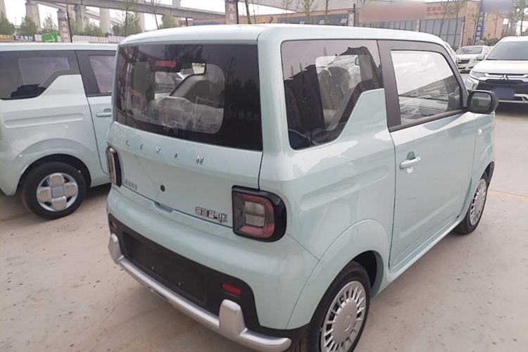 Used Livan Blue Balloon 2025 Model Dynamic Version Rear Right 45 Deg