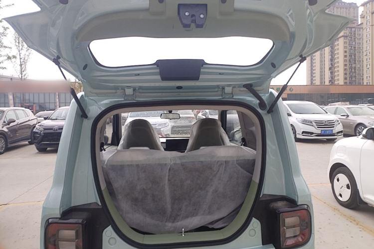 Used Livan Blue Balloon 2025 Model Dynamic Version Trunk