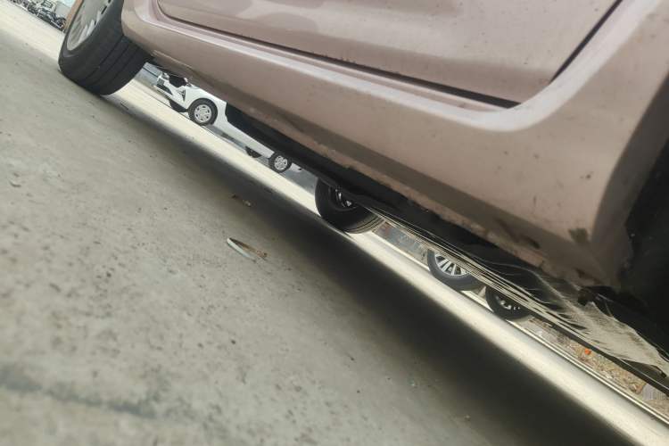 Used Livan Blue Balloon 2025 Model Dynamic Version Right Side Sill
