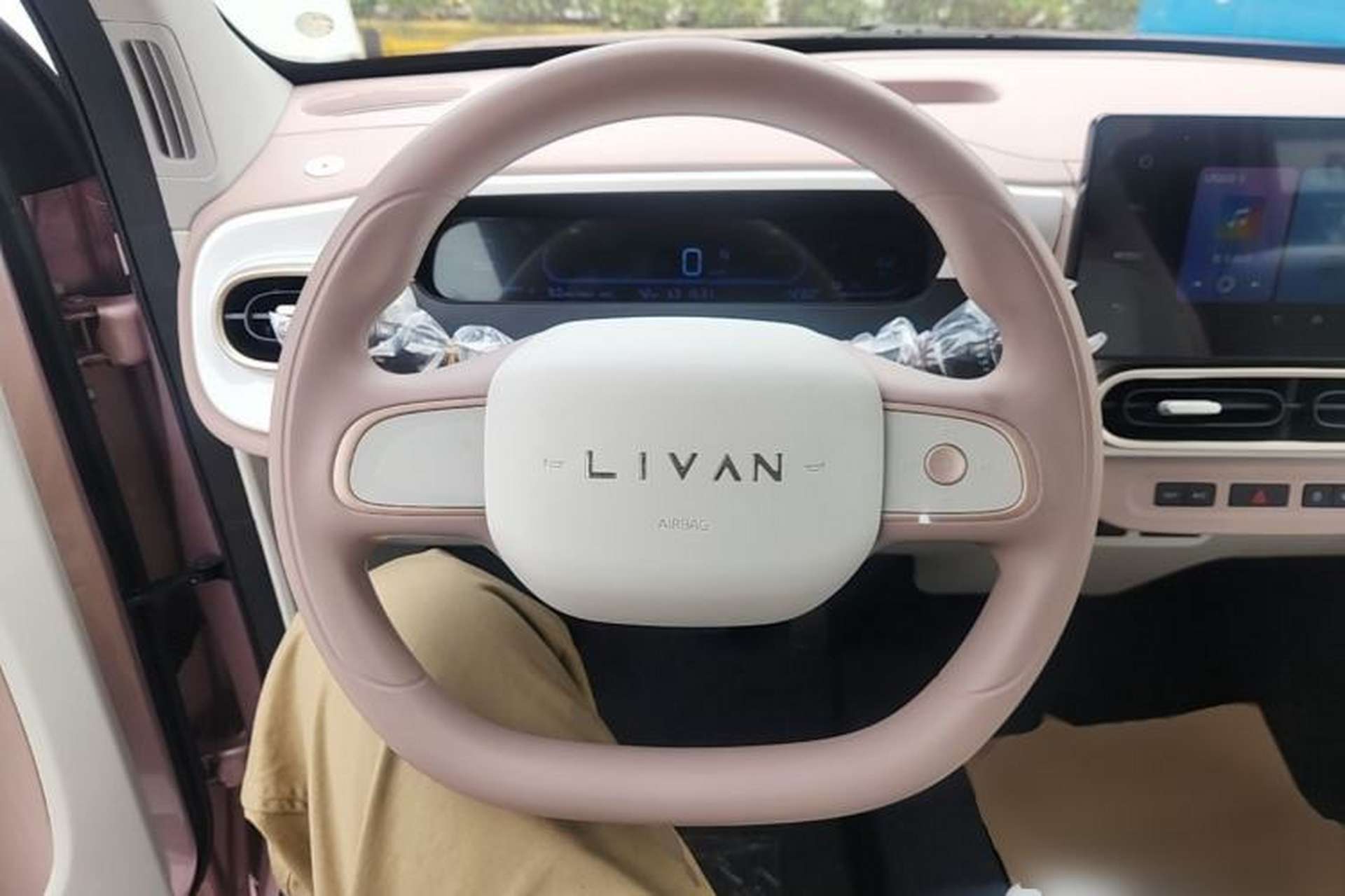 Used Livan Blue Balloon 2025 Model Dynamic Version Steering Wheel