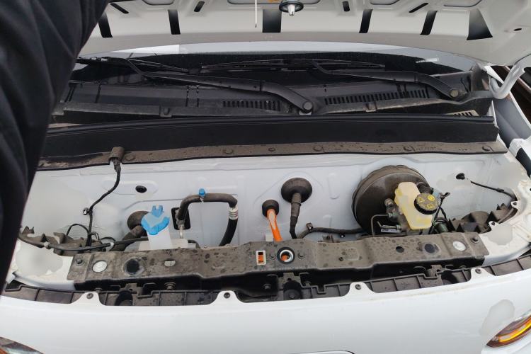 Used Livan Blue Balloon 2025 Model Dynamic Version Engine Bay