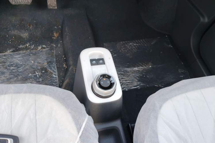 Used Livan Blue Balloon 2025 Model Dynamic Version Gear Lever