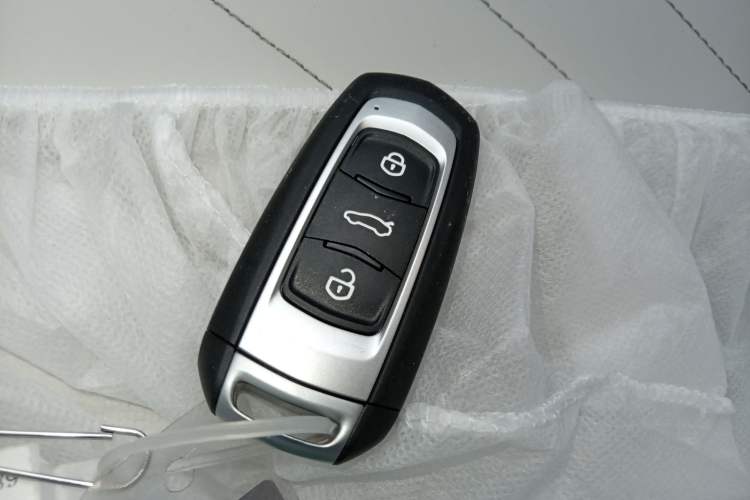 Used Livan Blue Balloon 2025 Model Dynamic Version Interior 1