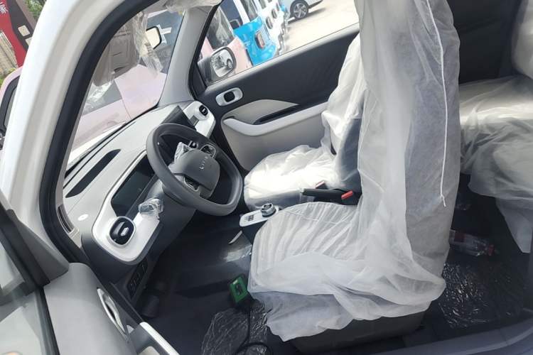 Used Livan Blue Balloon 2025 Model Dynamic Version Left Front Seat