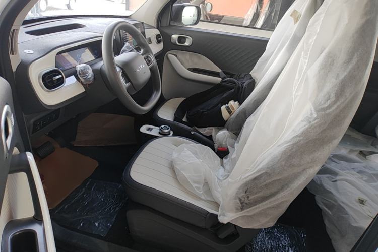Used Livan Blue Balloon 2025 Model Dynamic Version Left Front Seat