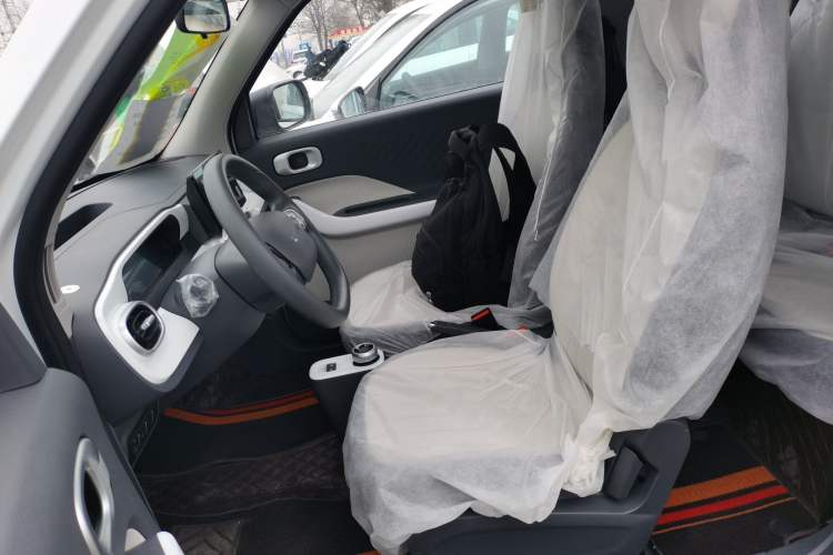 Used Livan Blue Balloon 2025 Model Dynamic Version Left Front Seat