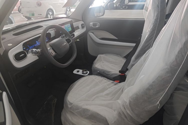 Used Livan Blue Balloon 2025 Model Dynamic Version Left Front Seat