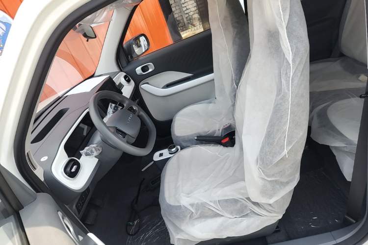 Used Livan Blue Balloon 2025 Model Dynamic Version Left Front Seat