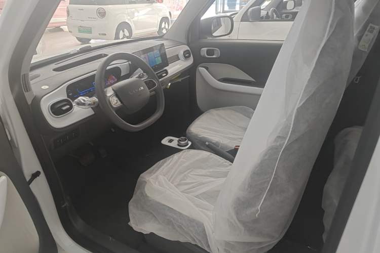 Used Livan Blue Balloon 2025 Model Dynamic Version Left Front Seat