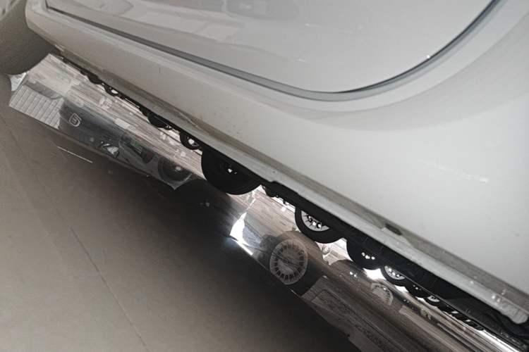 Used Livan Blue Balloon 2025 Model Dynamic Version Left Side Sill