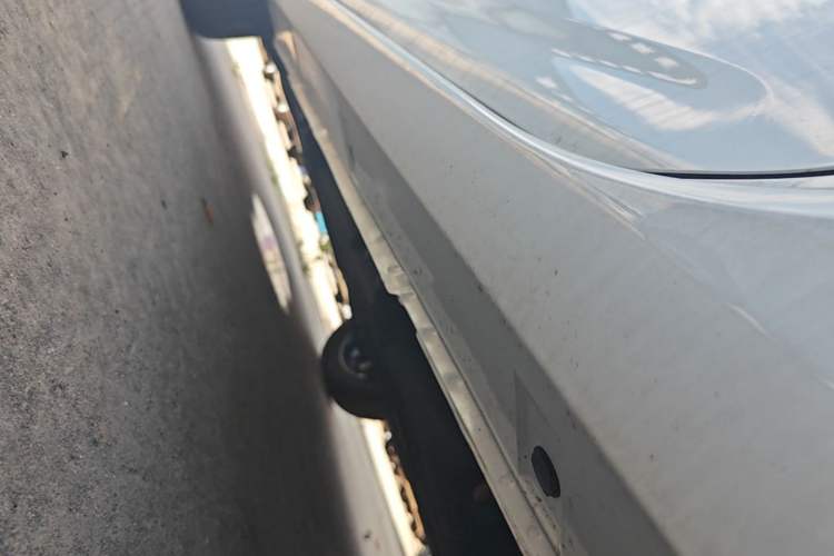Used Livan Blue Balloon 2025 Model Dynamic Version Left Side Sill