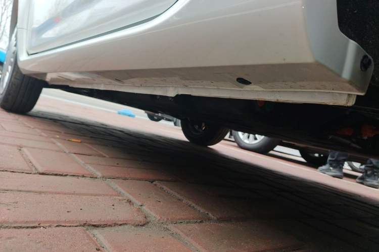 Used Livan Blue Balloon 2025 Model Dynamic Version Left Side Sill