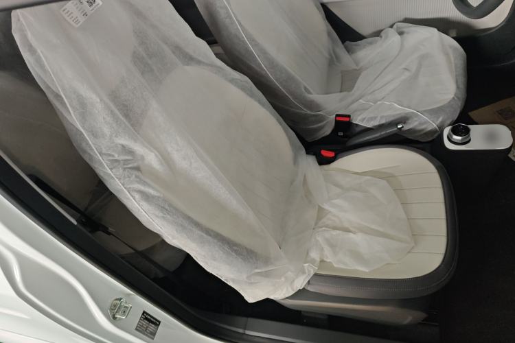 Used Livan Blue Balloon 2025 Model Dynamic Version Right Front Seat
