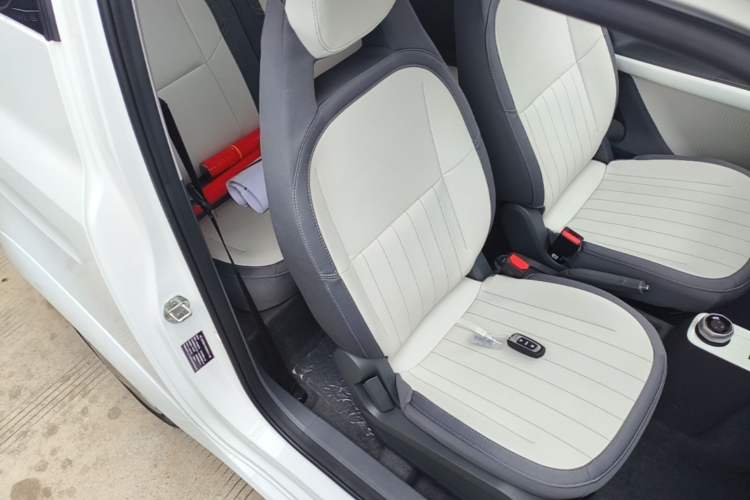 Used Livan Blue Balloon 2025 Model Dynamic Version Right Front Seat