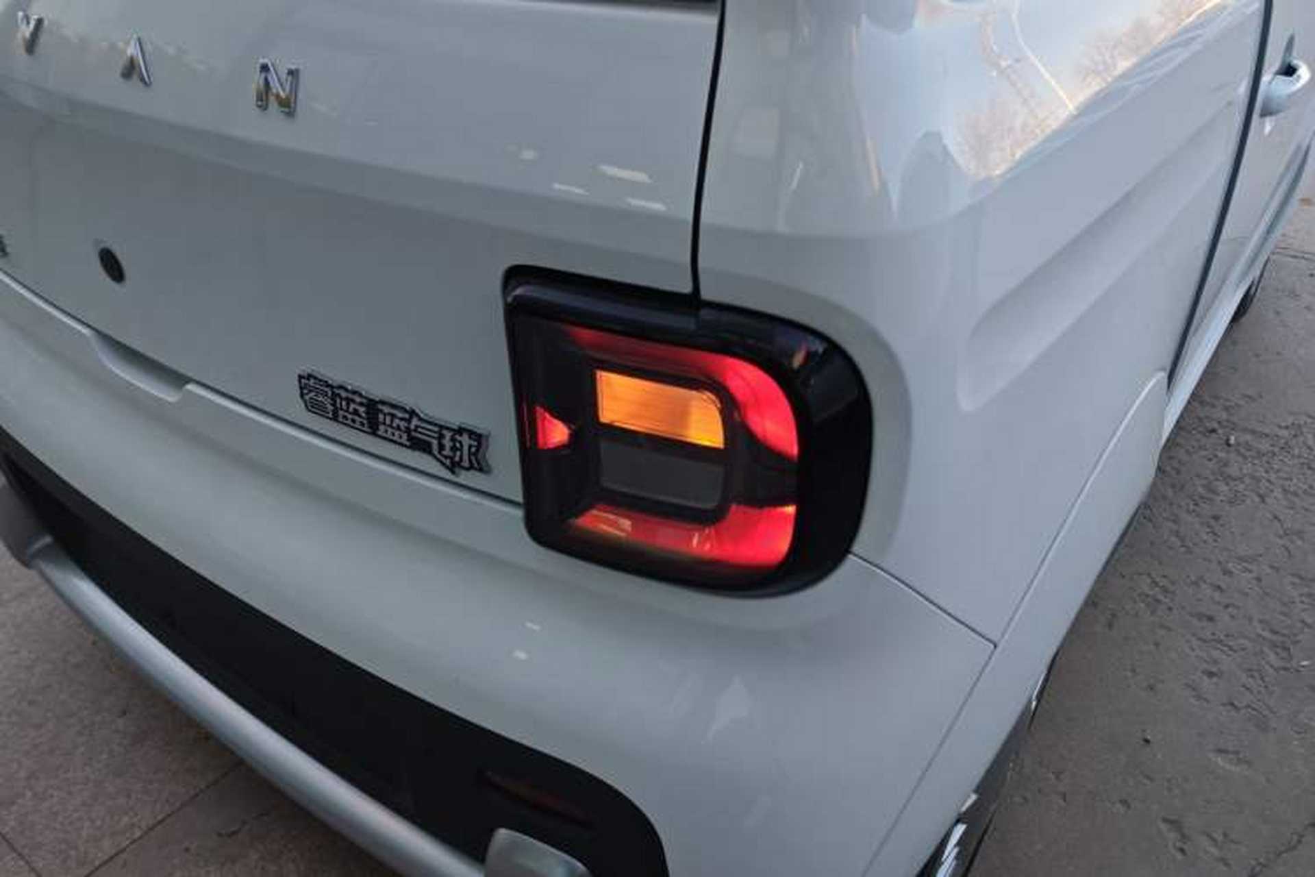 Used Livan Blue Balloon 2025 Model Dynamic Version Right Rear Taillight