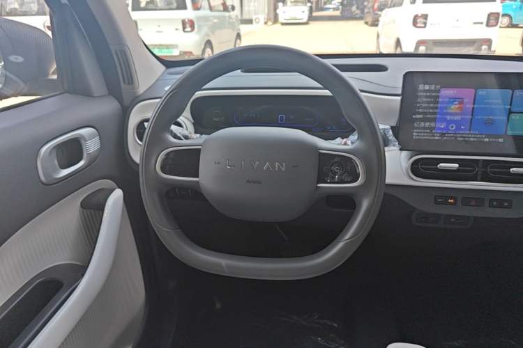 Used Livan Blue Balloon 2025 Model Dynamic Version Steering Wheel
