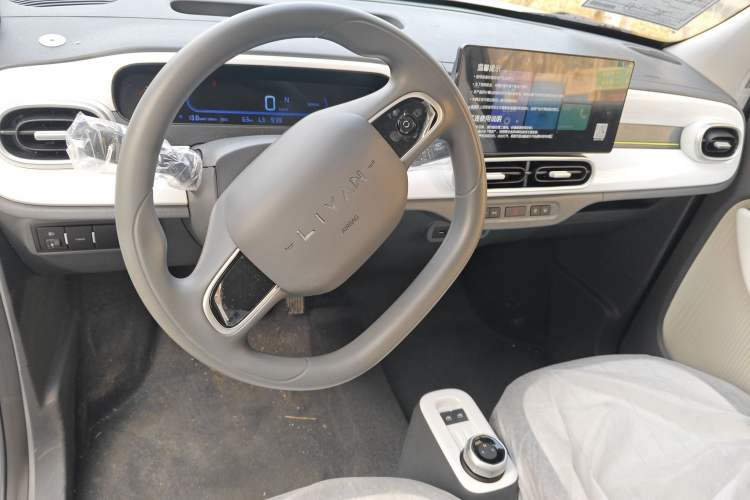 Used Livan Blue Balloon 2025 Model Dynamic Version Steering Wheel