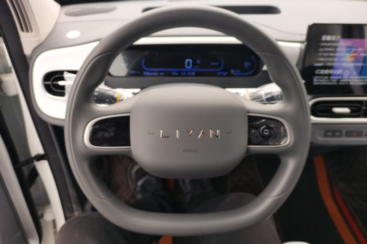 Used Livan Blue Balloon 2025 Model Dynamic Version Steering Wheel