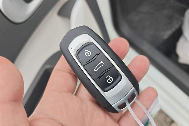 Used Livan Blue Balloon 2025 Model Dynamic Version Vehicle Key