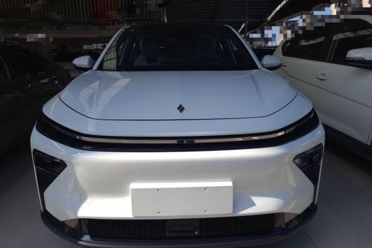 Used Livan 7 2024 450 km Business Glory Edition Exterior 1