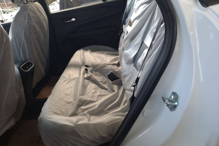 Used Livan 7 2024 450 km Business Glory Edition Interior 1