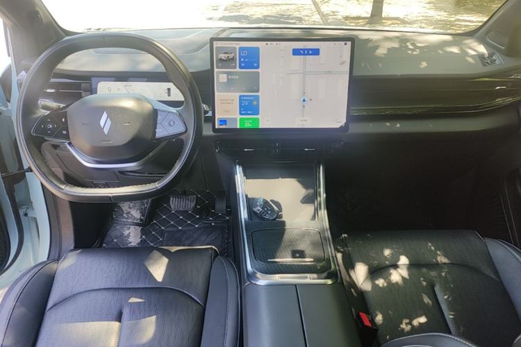 Used Livan 7 2023 605 km ZHU FENG Center Console