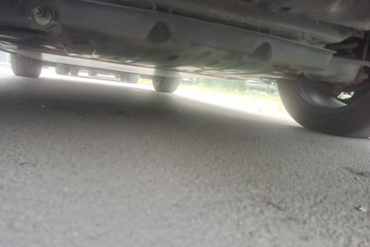 Used Livan 7 2023 605km Hunter Light Chassis Front Right