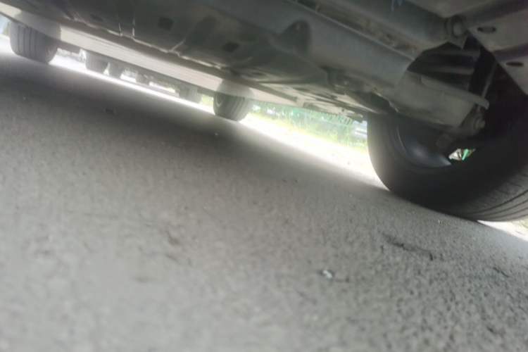 Used Livan 7 2023 605km Hunter Light Chassis Rear