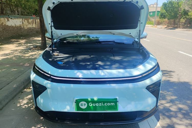 Used Livan 7 2023 605 km ZHU FENG Engine Bay
