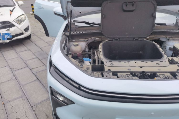 Used Livan 7 2023 450km Chiyue Engine Bay Right