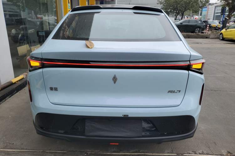 Used Livan 7 2023 605km Hunter Light Exterior 4