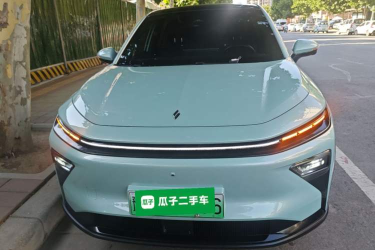 Used Livan 7 2023 605 km ZHU FENG Front