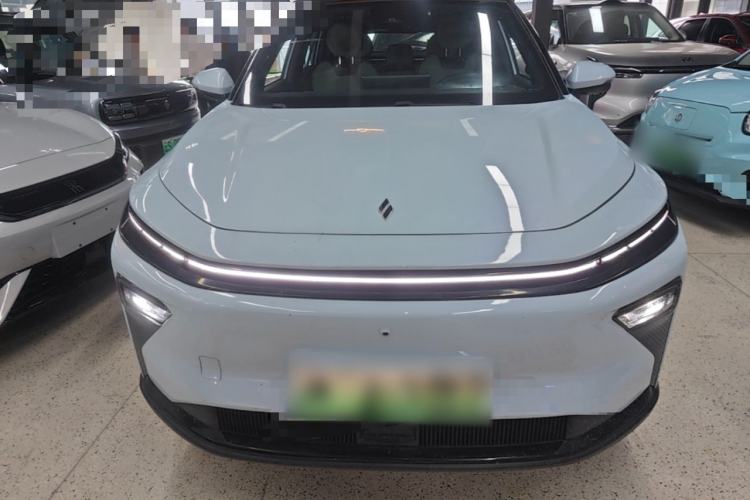 Used Livan 7 2023 605km Hunter Light Front
