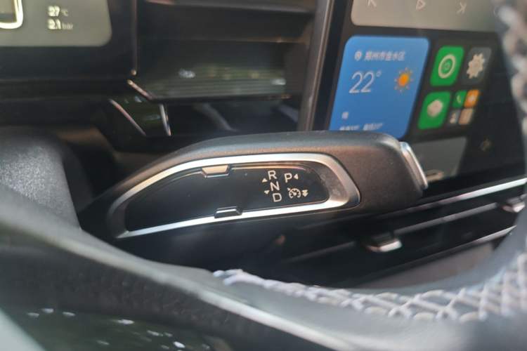 Used Livan 7 2023 605 km ZHU FENG Gear Lever