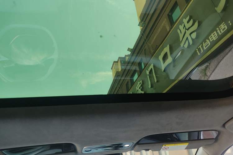 Used Livan 7 2023 605km Hunter Light Headliner