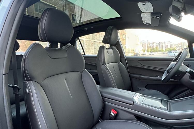 Used Livan 7 2023 605 km ZHU FENG Interior 4