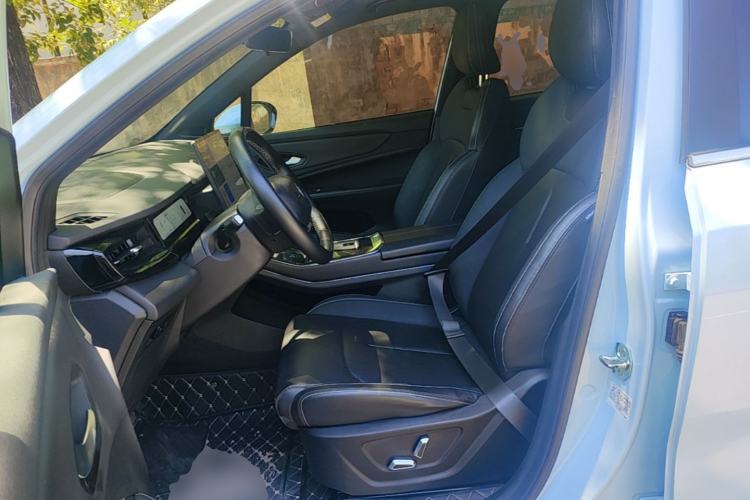 Used Livan 7 2023 605 km ZHU FENG Left Front Seat