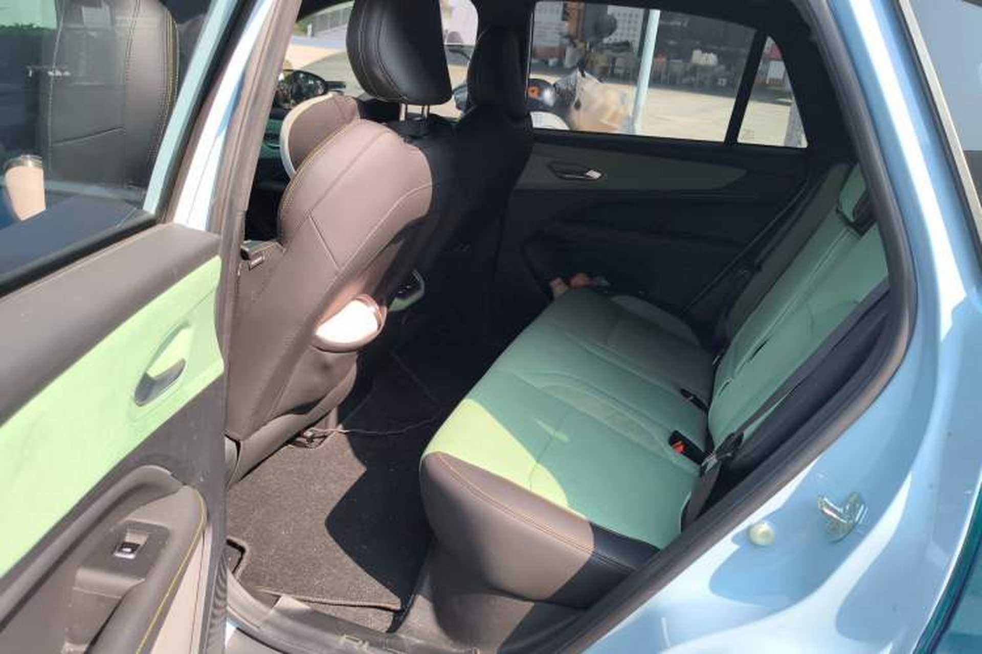 Used Livan 7 2023 605km Hunter Light Left Rear Seat