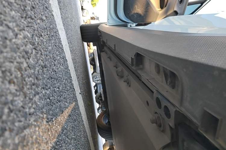 Used Livan 7 2023 450km Chiyue Left Side Sill