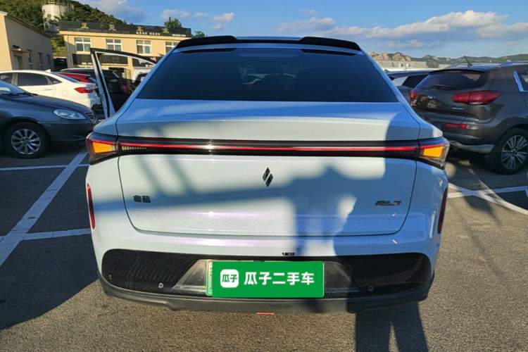 Used Livan 7 2023 450km Chiyue Rear