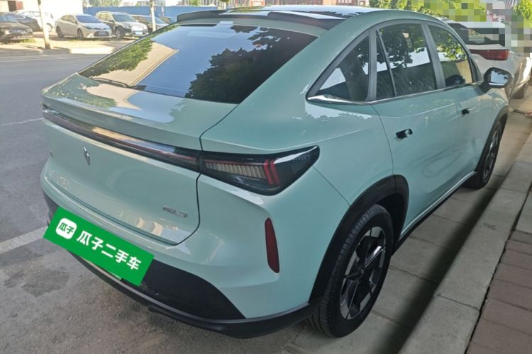 Used Livan 7 2023 605 km ZHU FENG Rear Right 45 Deg
