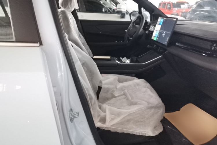 Used Livan 7 2023 450km Chiyue Right Front Seat