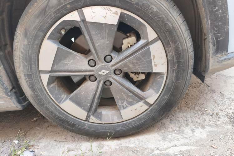 Used Livan 7 2023 605 km ZHU FENG Right Front Wheel Hub